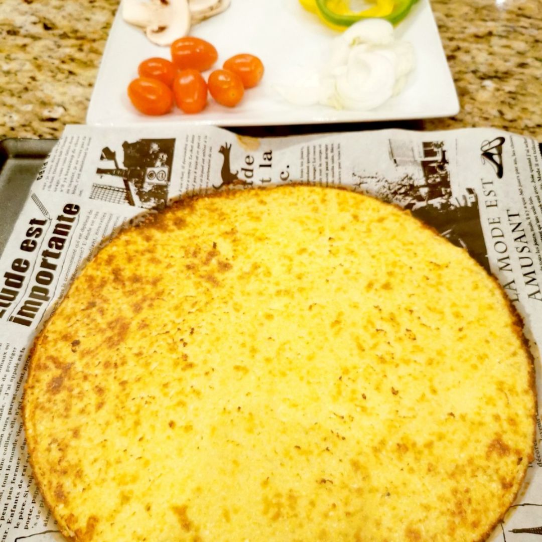 Pizza con base de coliflor, verduras y atun Paso 1