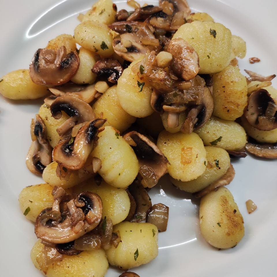 Ñoquis con champiñones 