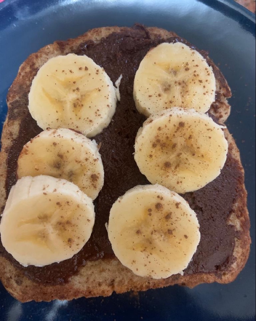 Tostada de platano y crema de cacao 🍫 