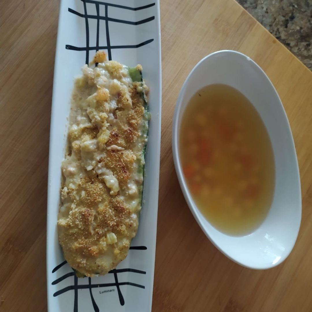 Calabacín relleno de gamba y atún. Calabacín relleno de gamba y atún.