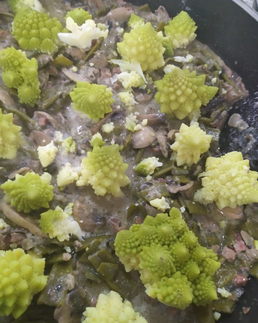 Champiñones,judías verdes y romanesco Champiñones,judías verdes y romanesco