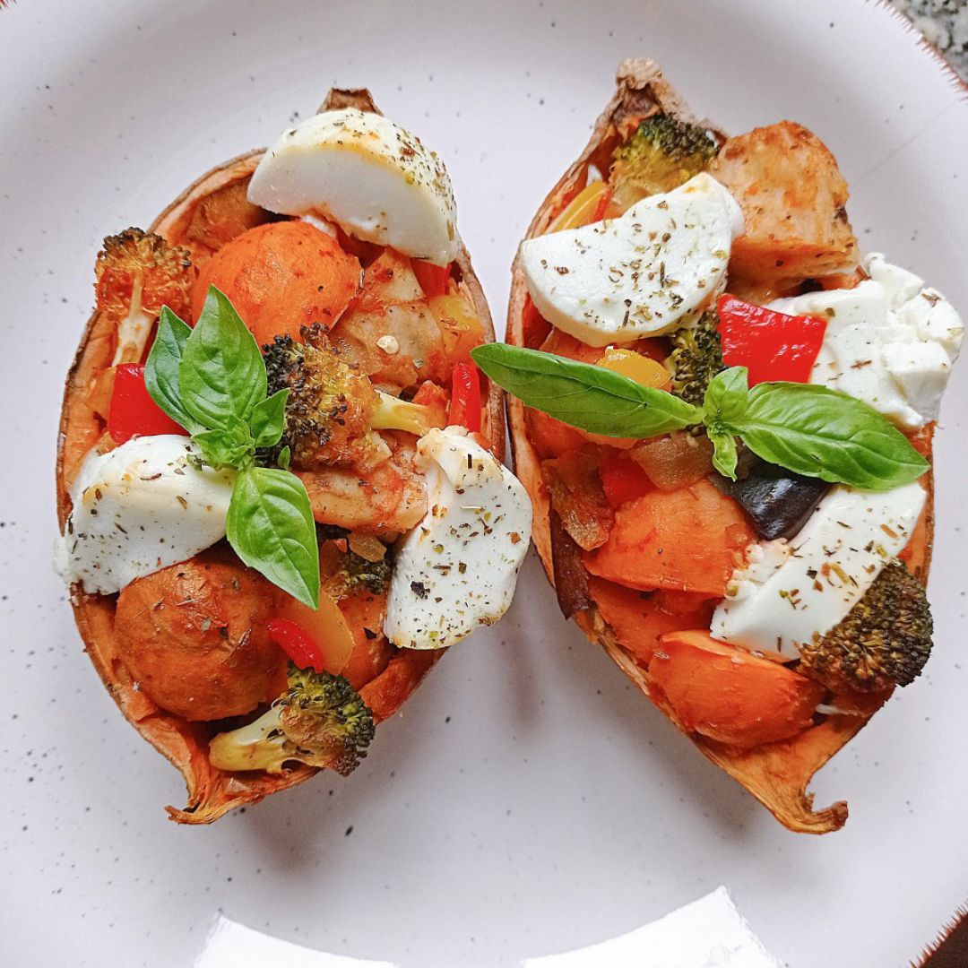 Boniatos rellenos de verduras y heura 🥦🌶️🧅🍆 Boniatos rellenos de verduras y heura 🥦🌶️🧅🍆