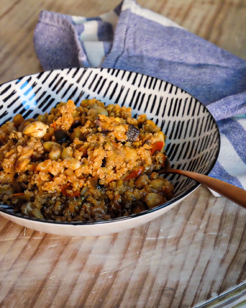 Quinoa con verduras y frutos secos Quinoa con verduras y frutos secos