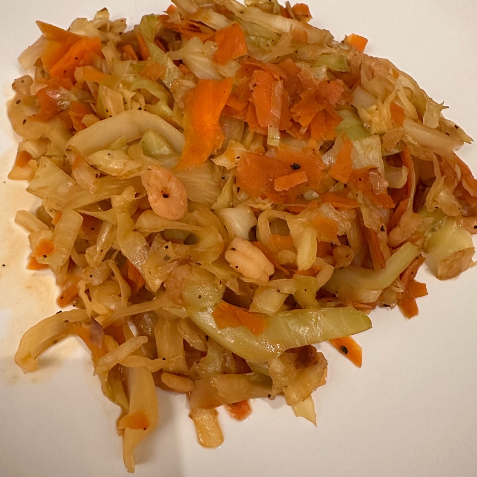 Salteado de repollo y gambas 🦐 Salteado de repollo y gambas 🦐