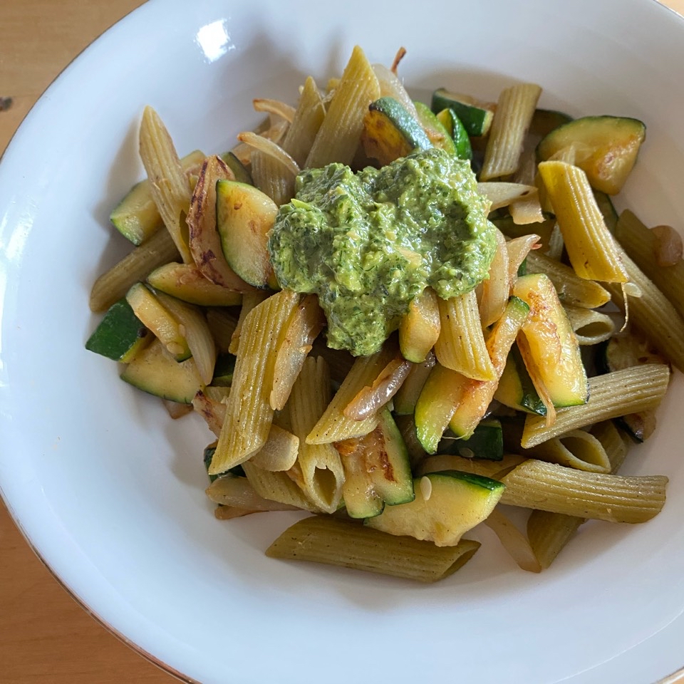 Pasta al Pesto con Calabacín 