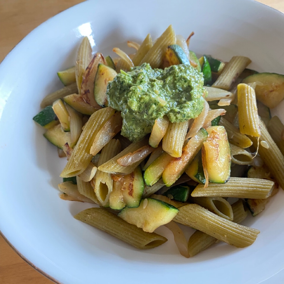 Pasta al Pesto con Calabacín  Paso 3