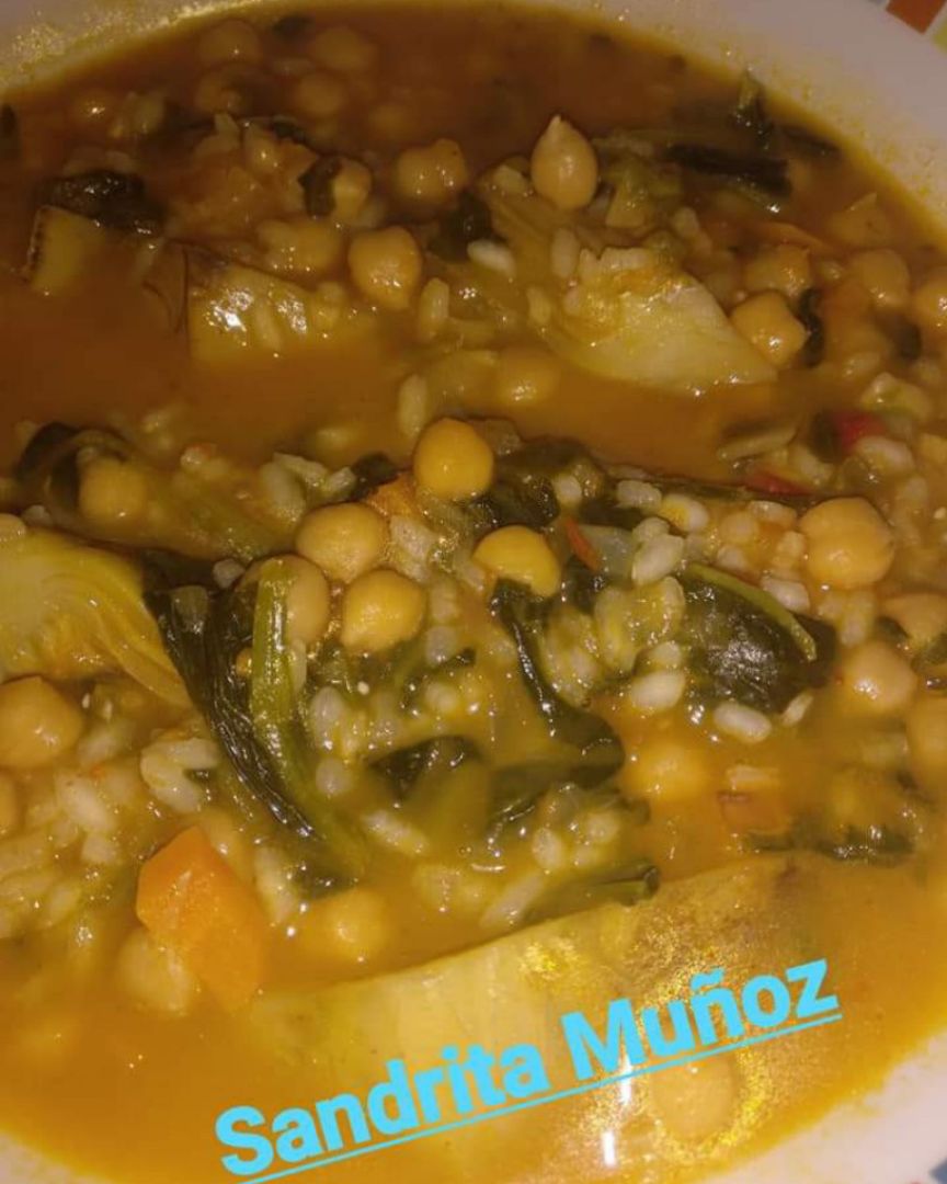 Garbanzos con arroz y verduras Garbanzos con arroz y verduras