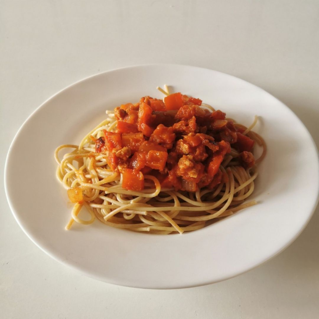 SPAGUETTI A LA "BOLOÑESA" SPAGUETTI A LA "BOLOÑESA"