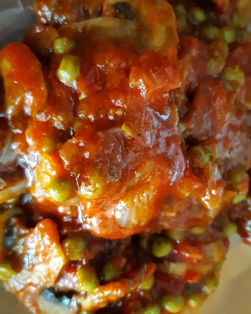 Albóndigas con guisantes y champiñones Albóndigas con guisantes y champiñones