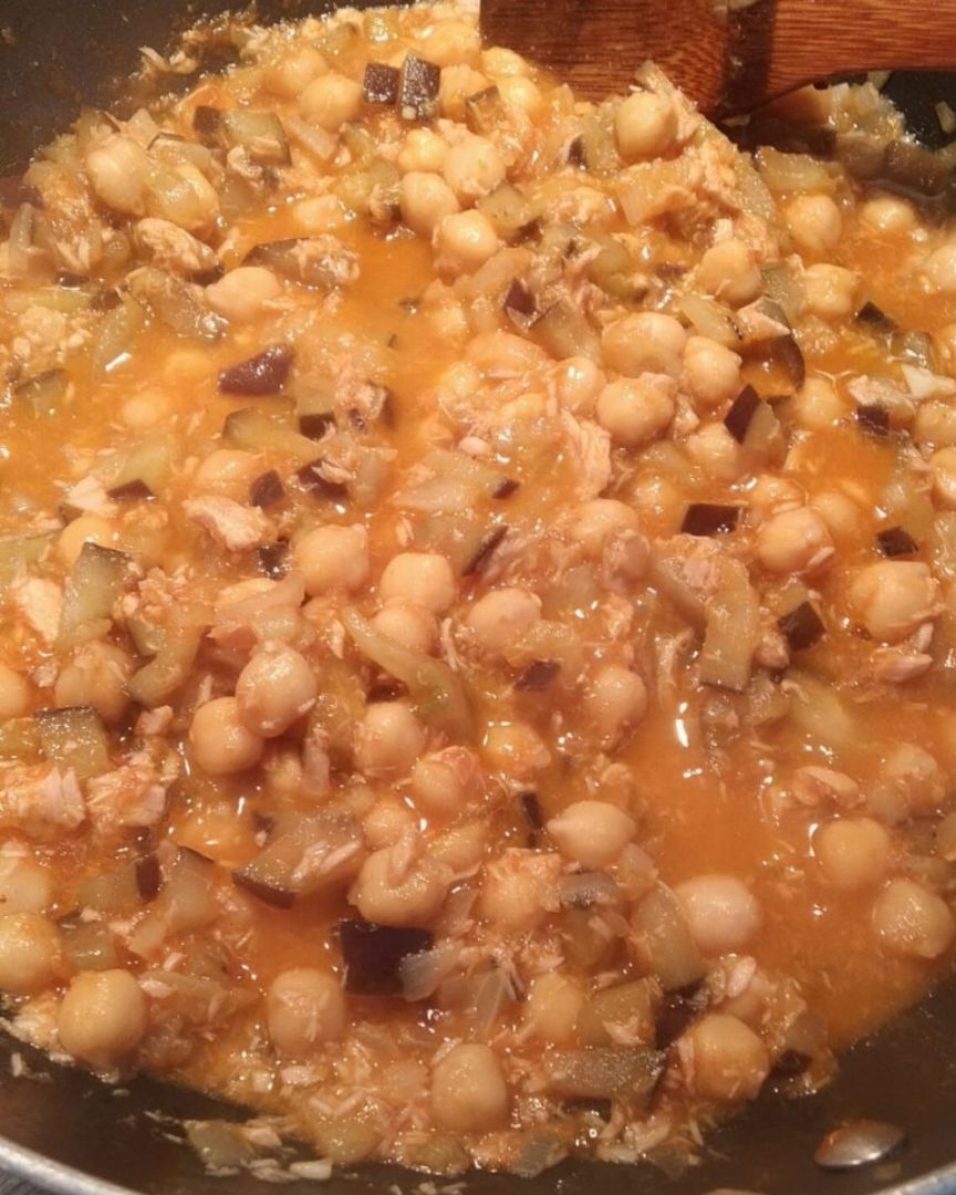 Garbanzos con atún Garbanzos con atún