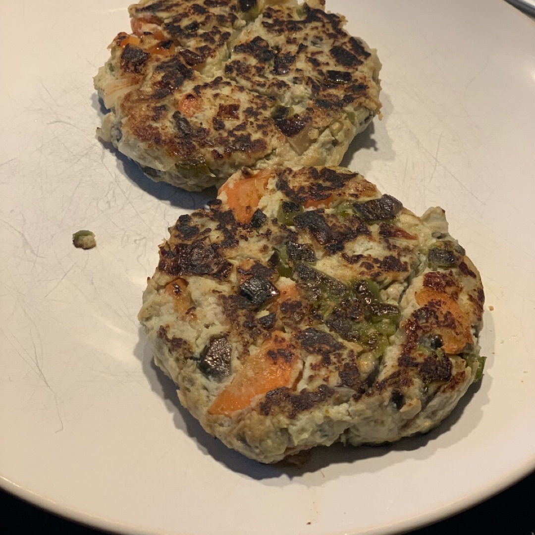 Hamburguesa de berenjena y pollo