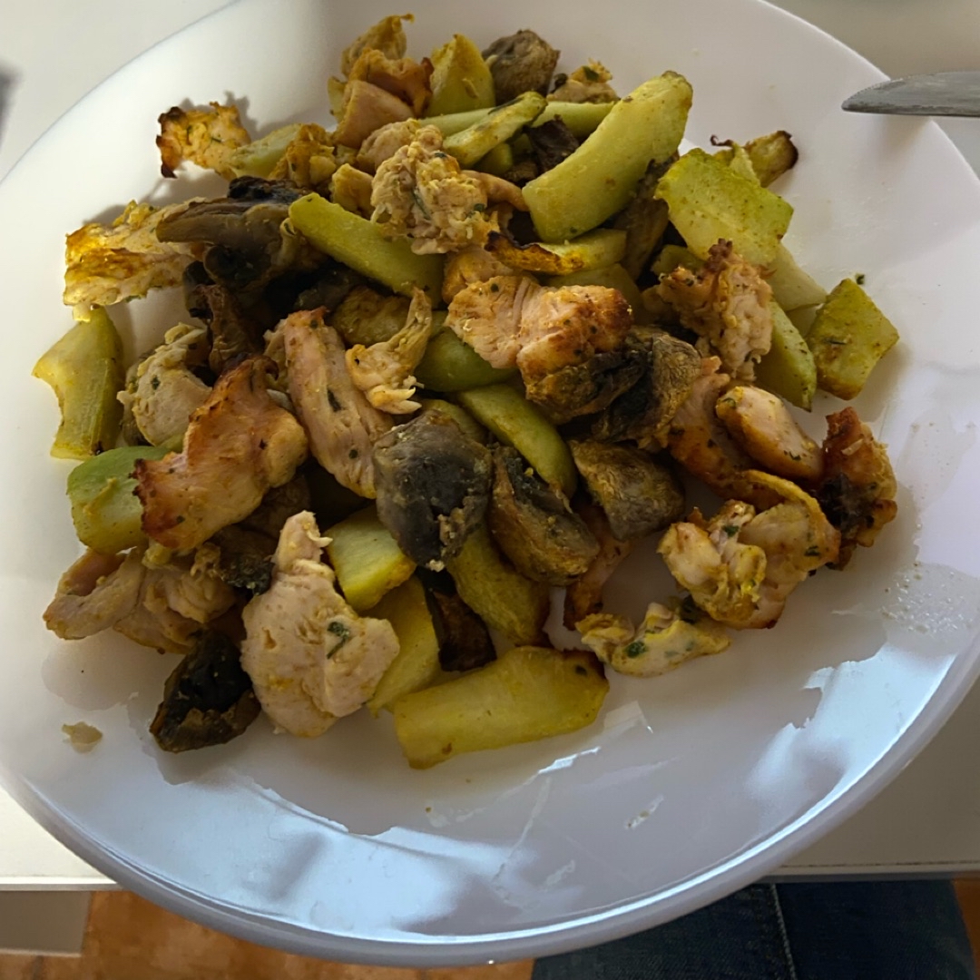 Chayotas con pollo y Champ Chayotas con pollo y Champ