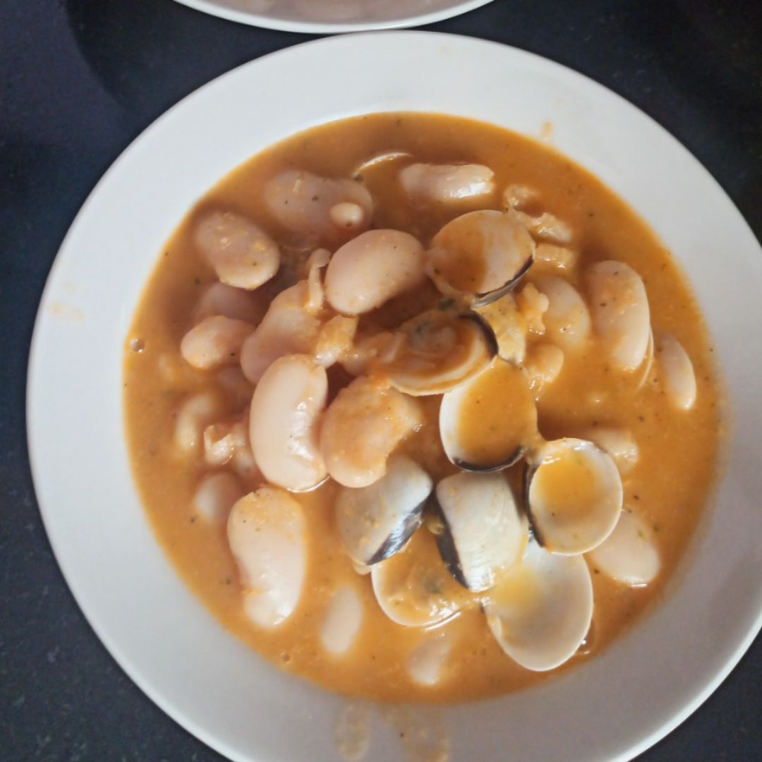 Alubias con almejas 