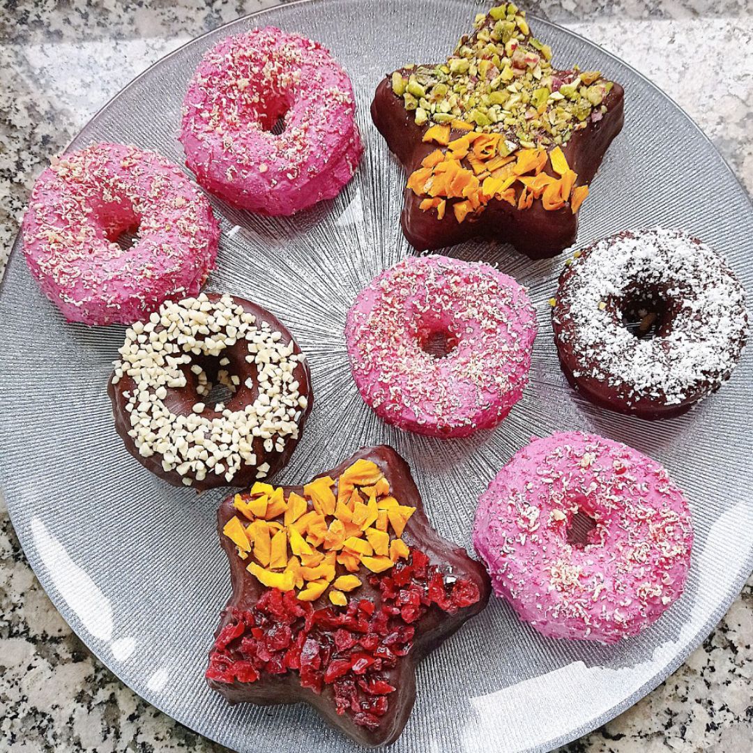 Donuts 🍩 y ⭐ de mango 🥭 con muchos toppings 💝 Donuts 🍩 y ⭐ de mango 🥭 con muchos toppings 💝