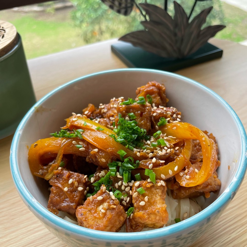 Tofu Manchurian con Chili y Lima