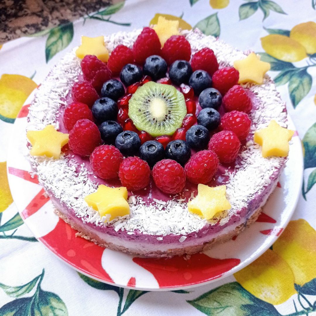 Tarta de yogur de coco 🥥 y frutas 🫐🥝🥭 Paso 5 Tarta de yogur de coco 🥥 y frutas 🫐🥝🥭 Paso 5