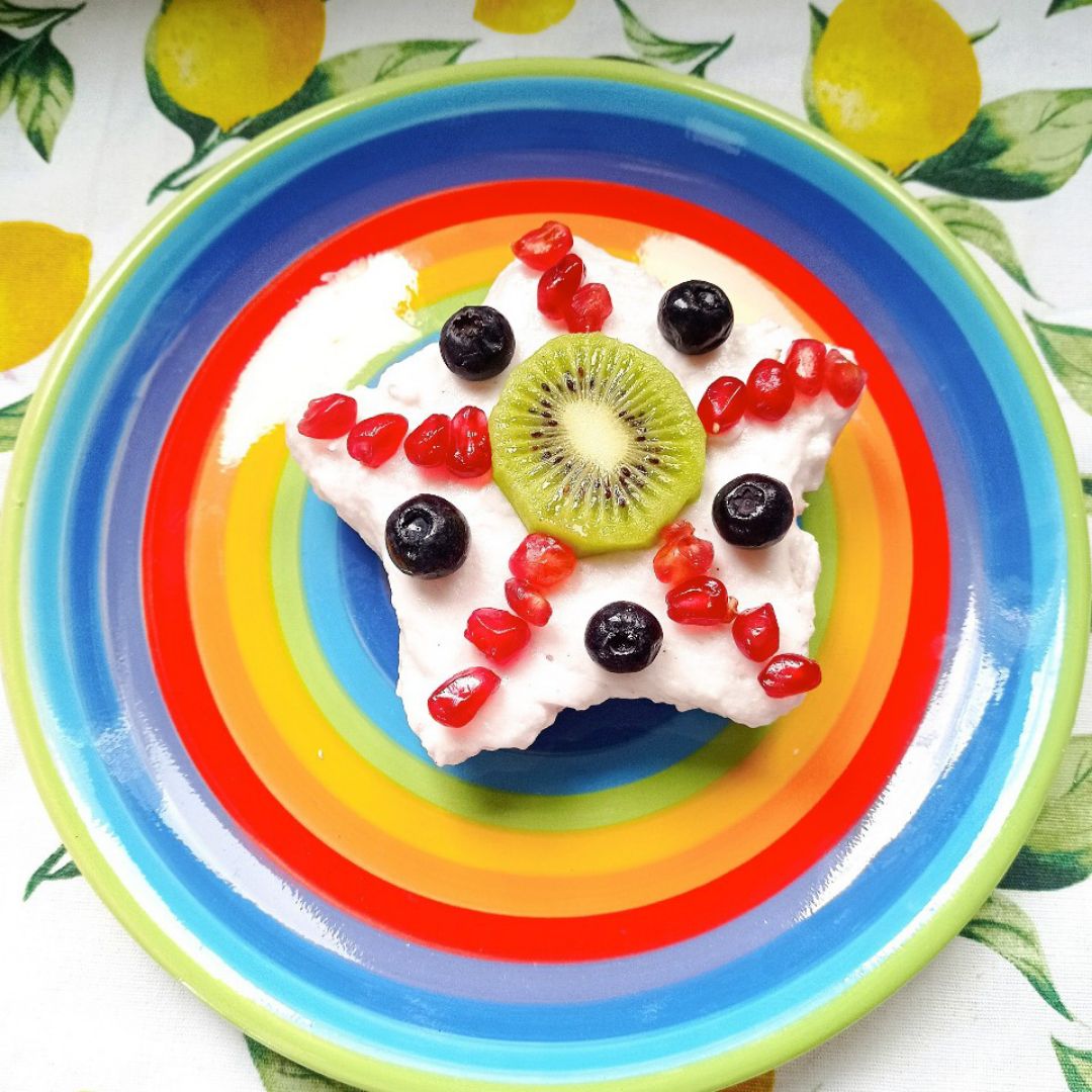 Tarta de yogur de coco 🥥 y frutas 🫐🥝🥭 Paso 5 Tarta de yogur de coco 🥥 y frutas 🫐🥝🥭 Paso 5