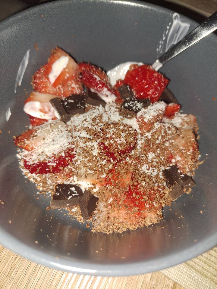 Queso batido con fresa
