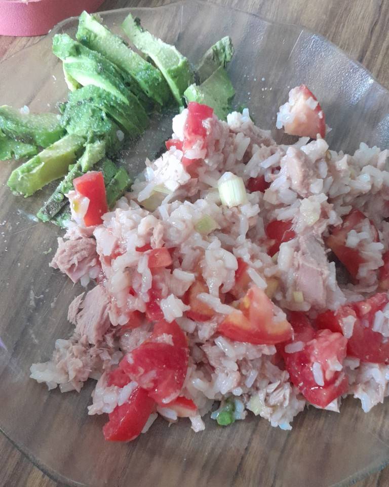 Ensalada fresca y colorida Ensalada fresca y colorida