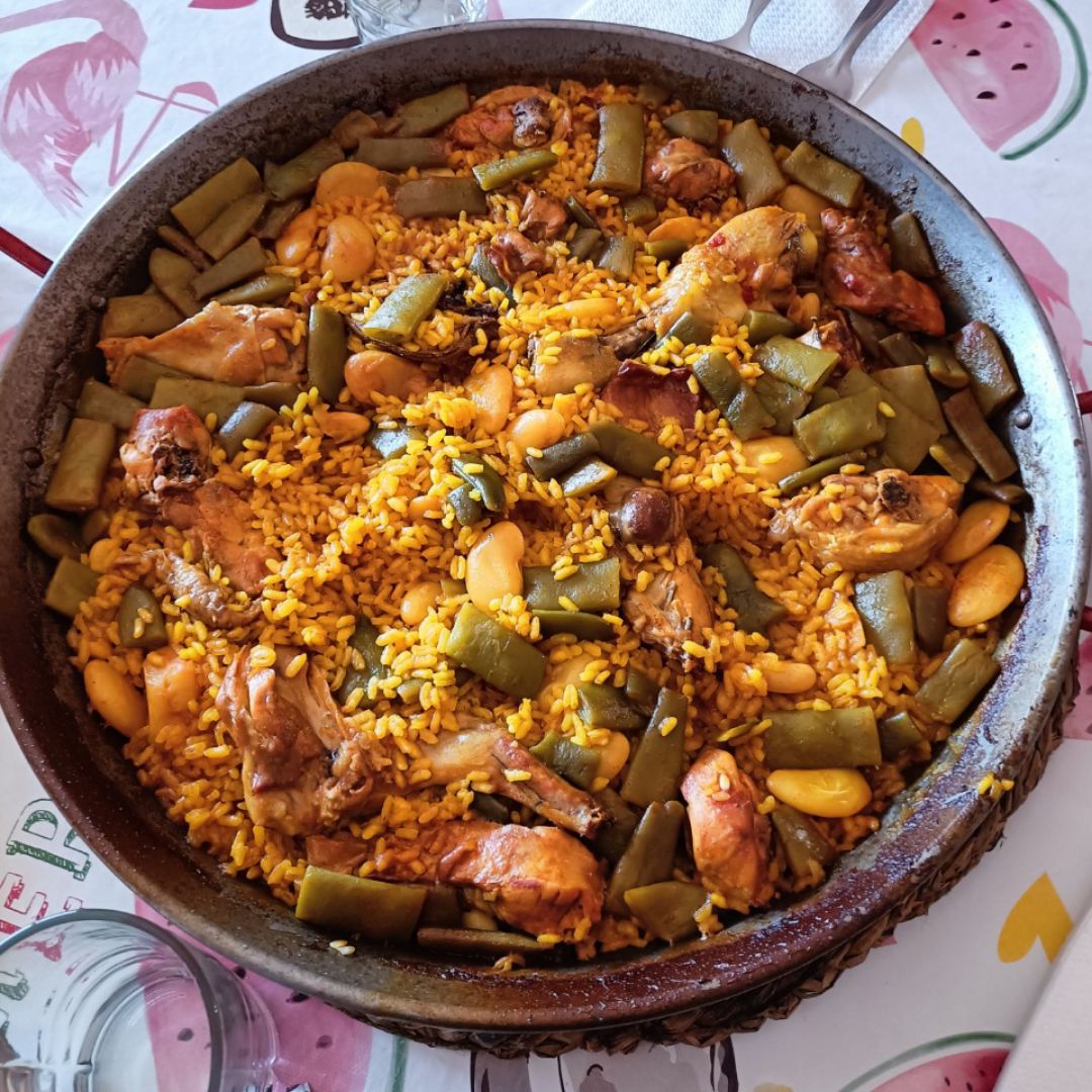 Paella valenciana 🥘🥘 Paella valenciana 🥘🥘