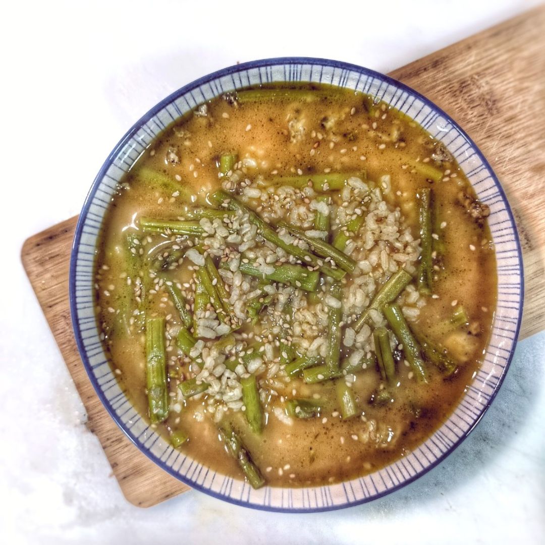 Sopa de arroz con espárragos verdes 💚 Sopa de arroz con espárragos verdes 💚