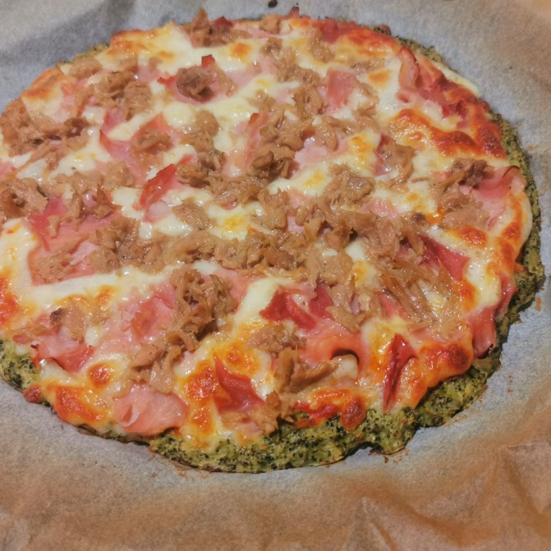 Pizza de brocoli y atún Paso 1 Pizza de brocoli y atún Paso 1