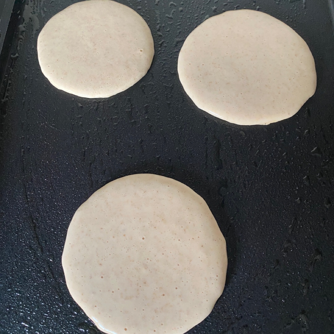 Tortitas fáciles, rápidas y esponjosas 🥞🍽️ Paso 2 Tortitas fáciles, rápidas y esponjosas 🥞🍽️ Paso 2