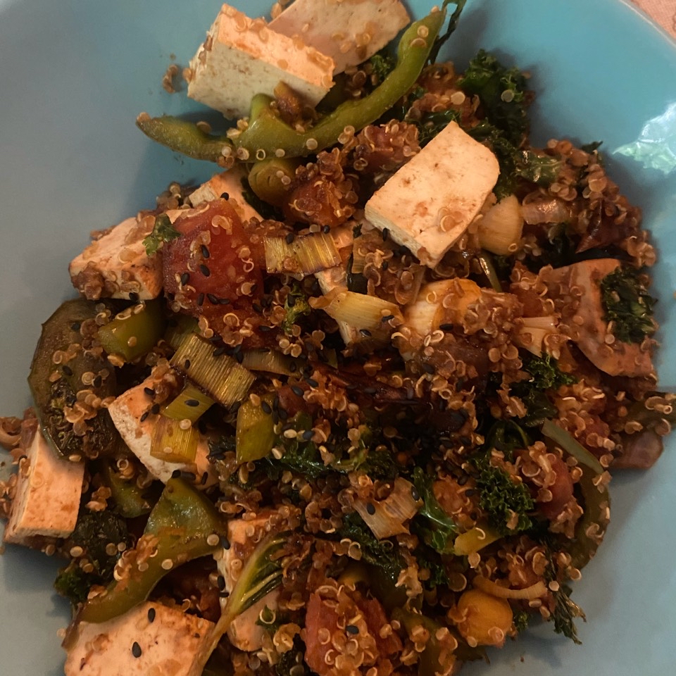 Kale con quinoa y tofu Kale con quinoa y tofu