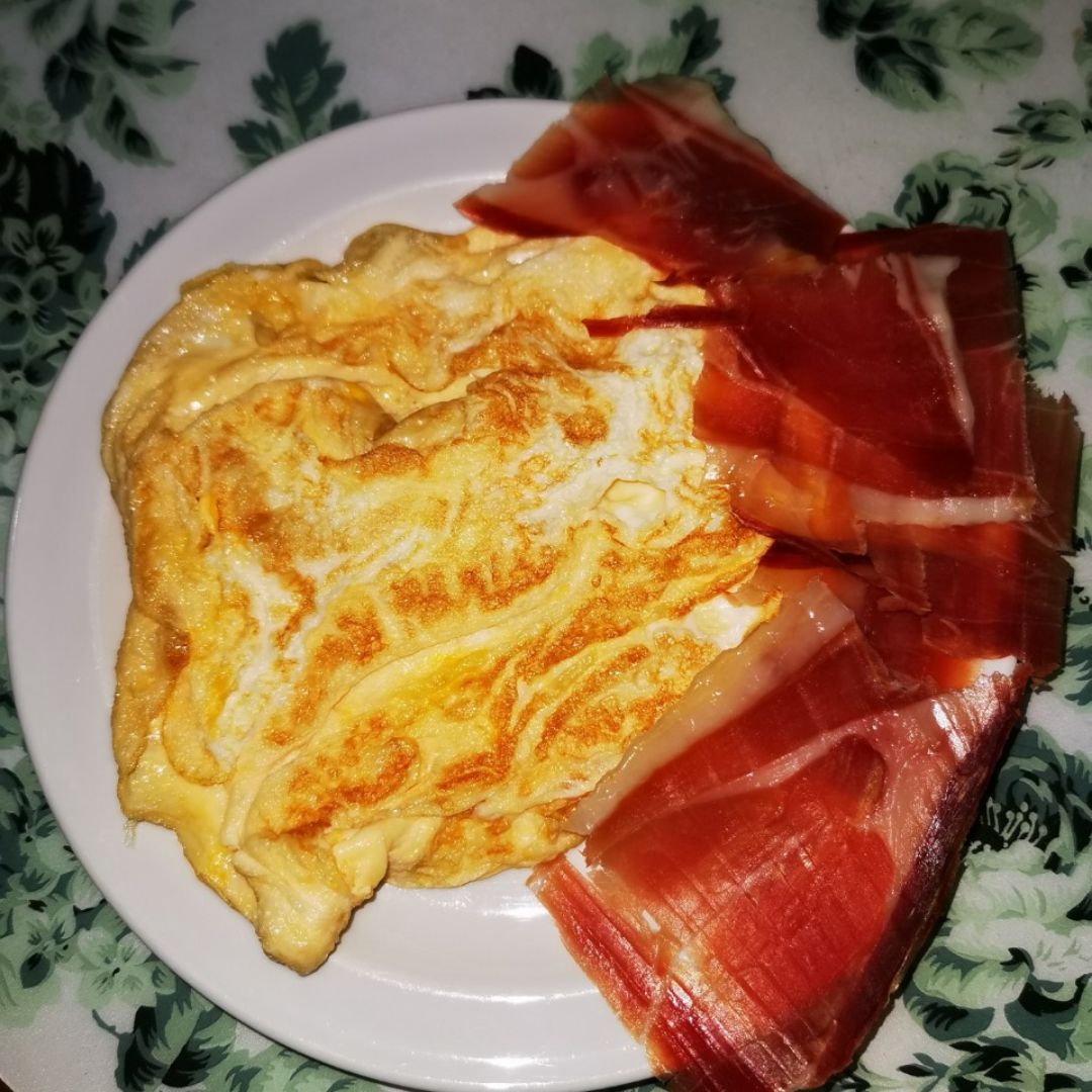 Tortilla francesa con jamón Tortilla francesa con jamón