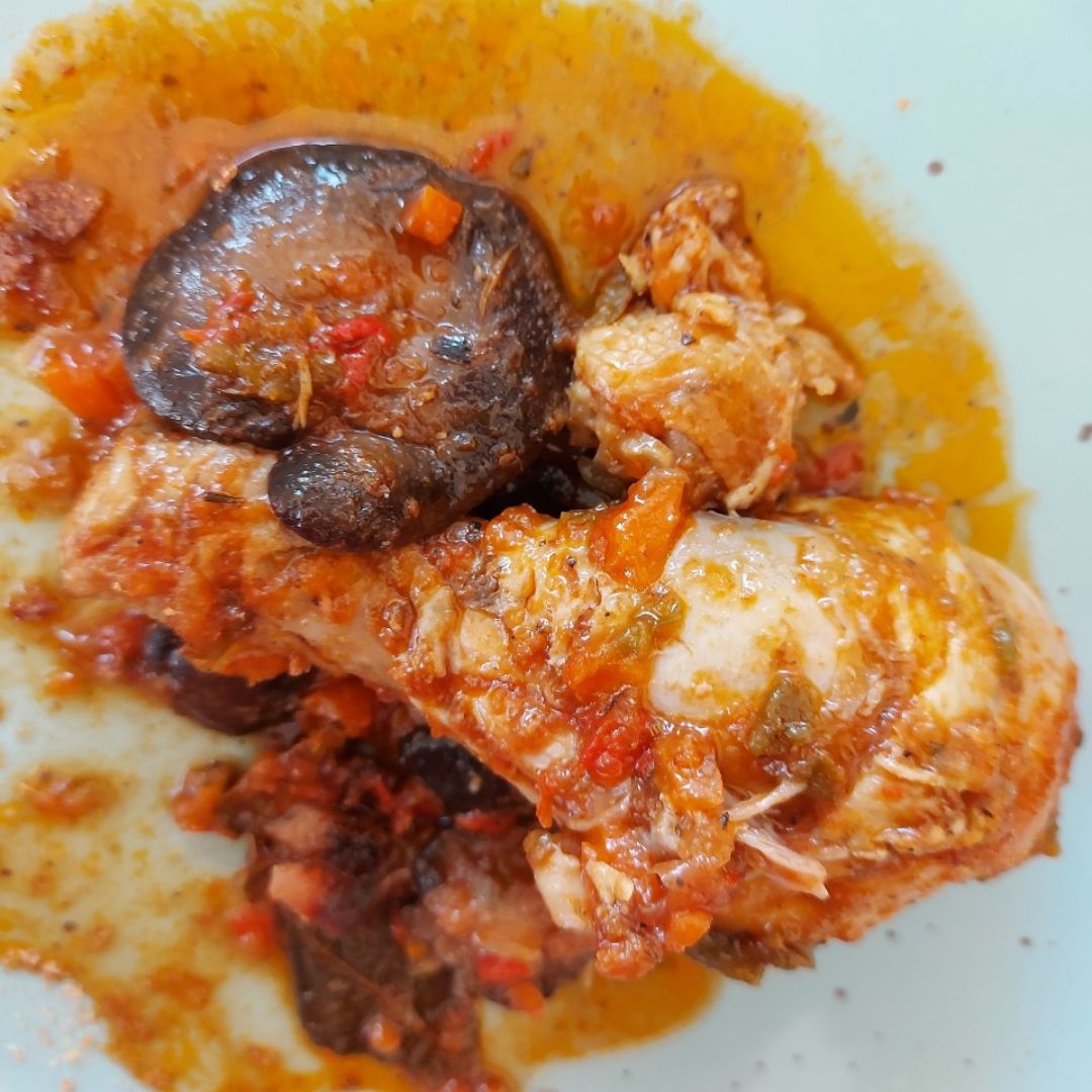 Pollo al chilindron Pollo al chilindron