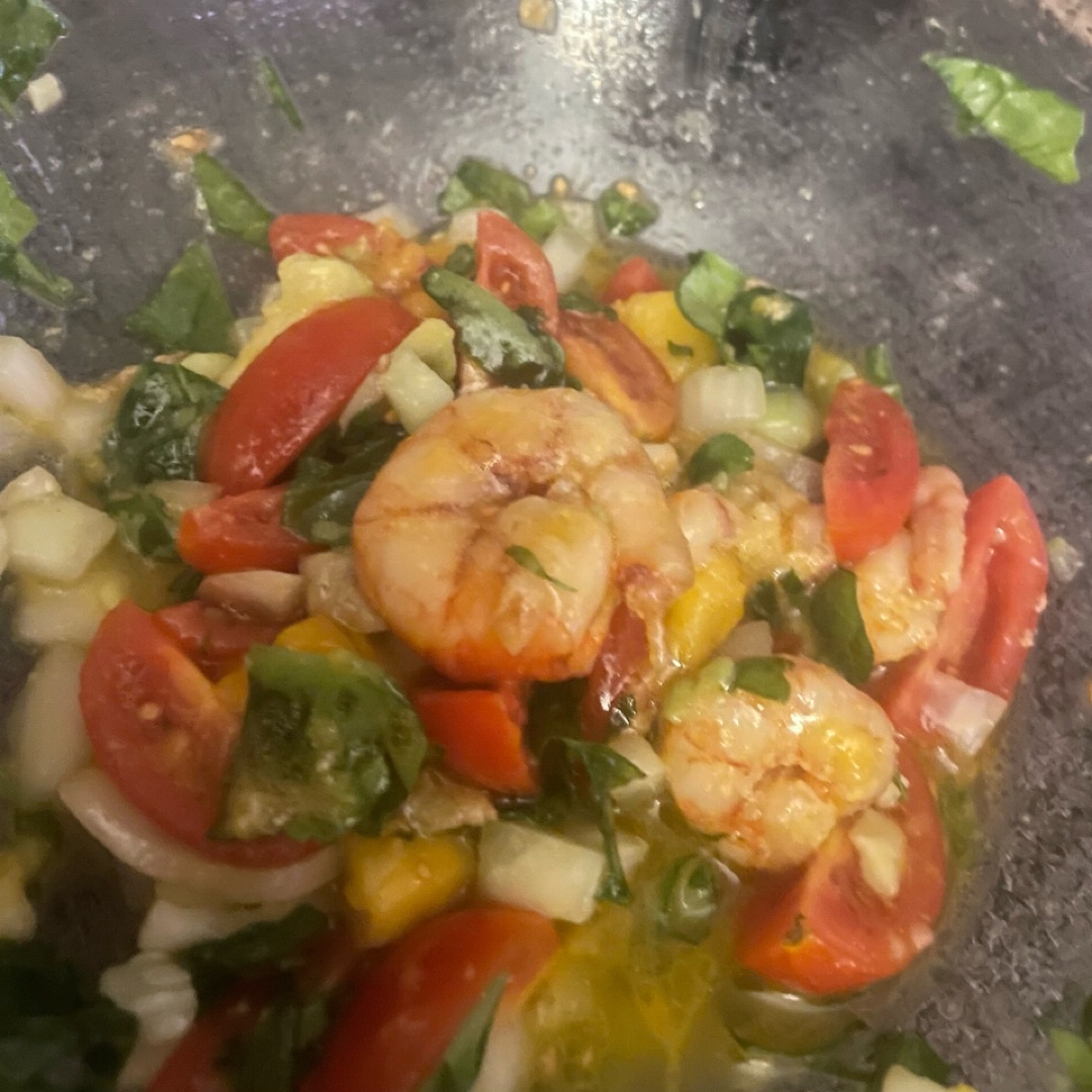 Ensalada con carabineros y mango