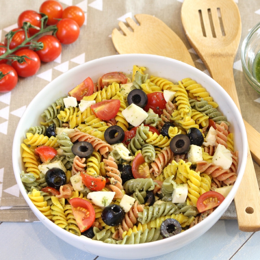 Ensalada de pasta con pesto Ensalada de pasta con pesto