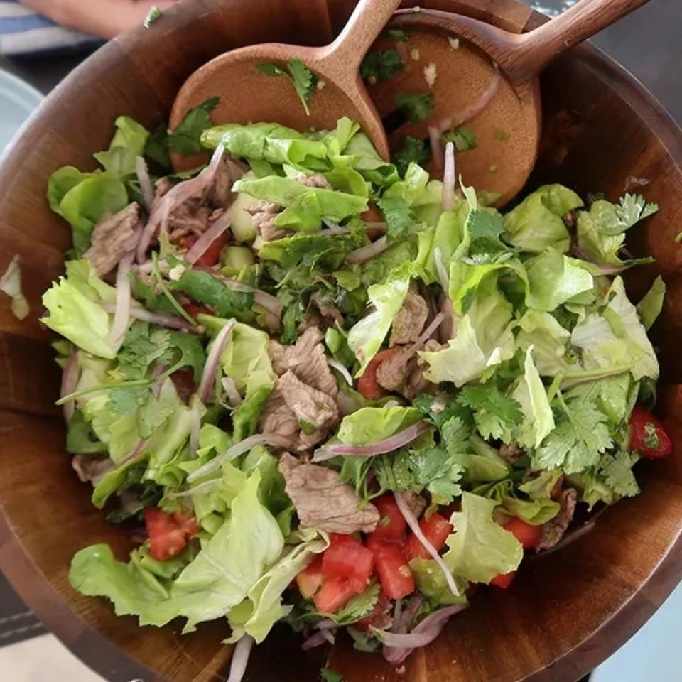 Ensalada completa con ternera Ensalada completa con ternera