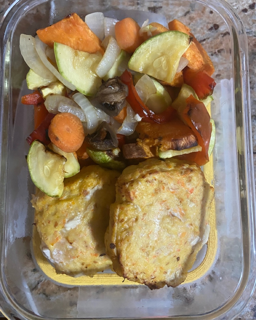Hamburguesa de pollo con verduras Hamburguesa de pollo con verduras