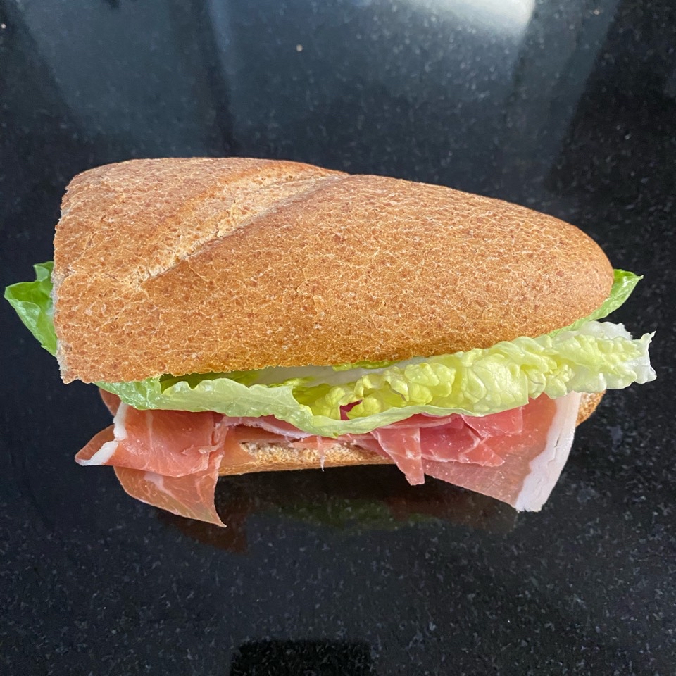 Bocata jamon y lechuga Bocata jamon y lechuga