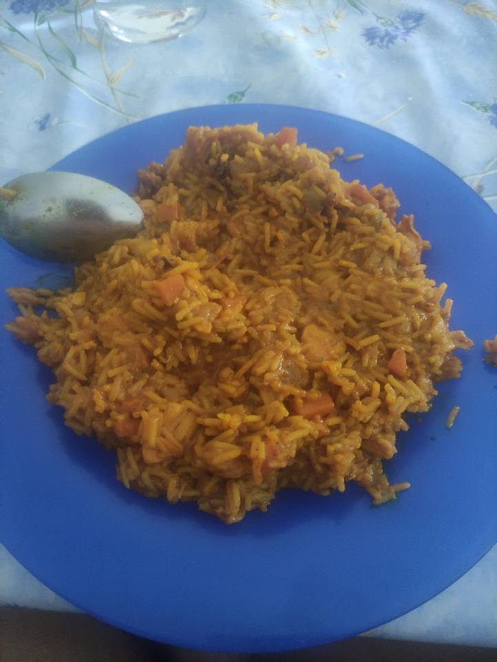 Arroz con pollo y cúrcuma 