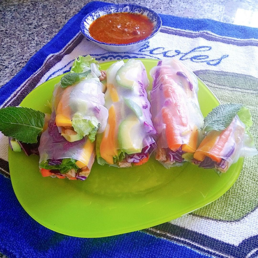 Rollitos vietnamitas con mojo picón 🌯🌶️🌶️ Rollitos vietnamitas con mojo picón 🌯🌶️🌶️