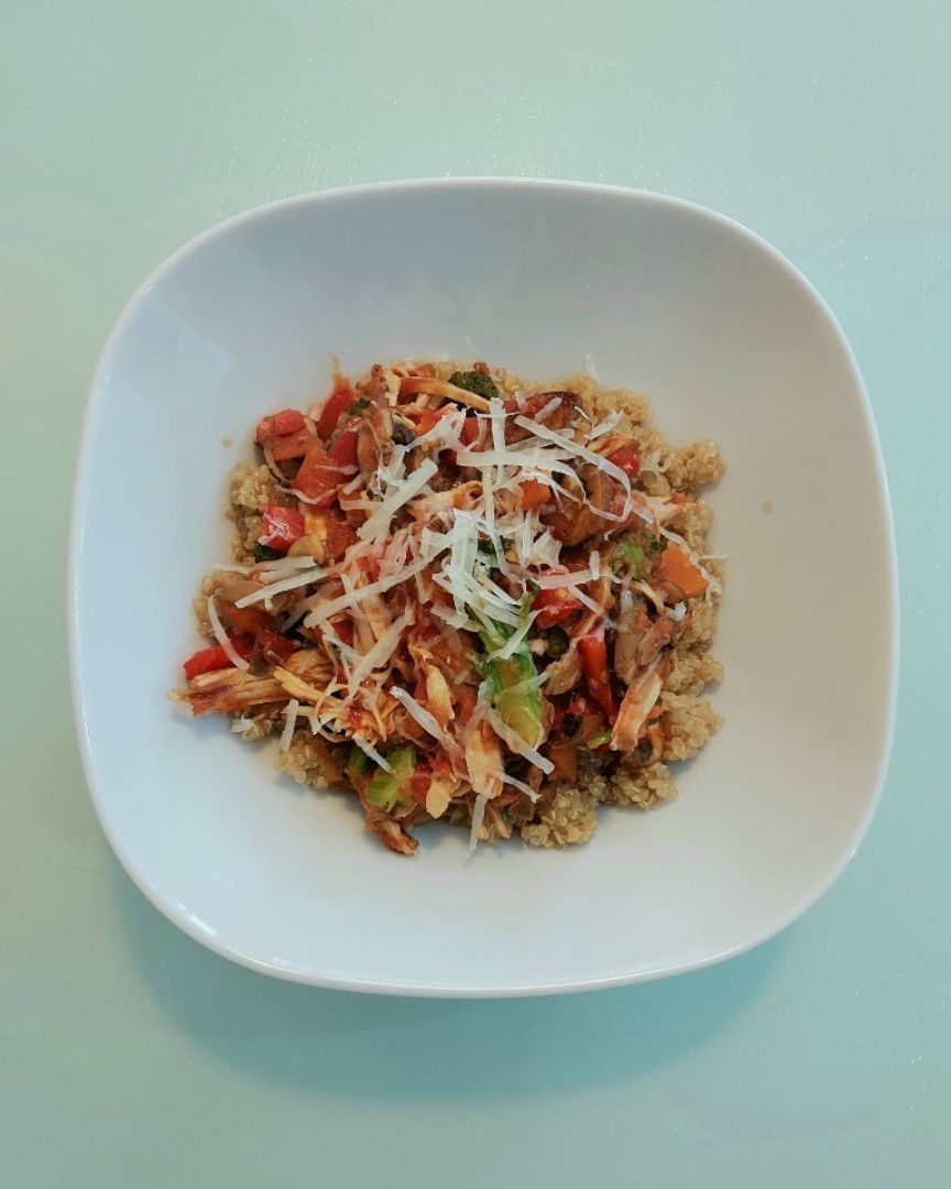 Bowl de Quinoa con verduras y pollo