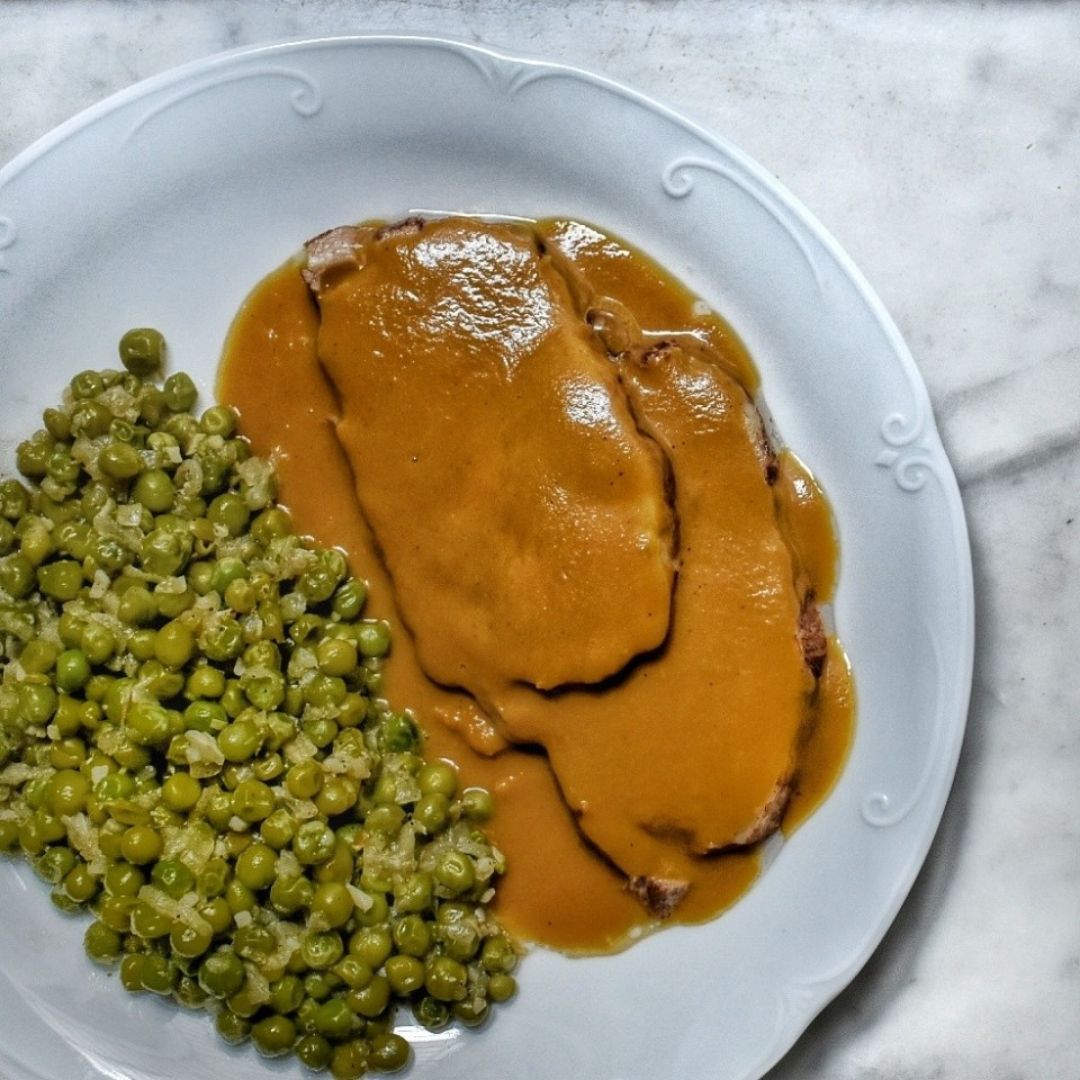 Cabeza de lomo en salsa 