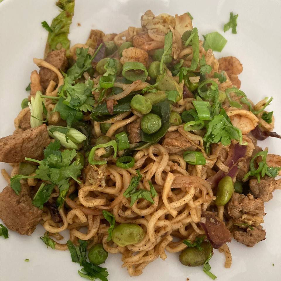 Noodles estilo Singapore Noodles estilo Singapore