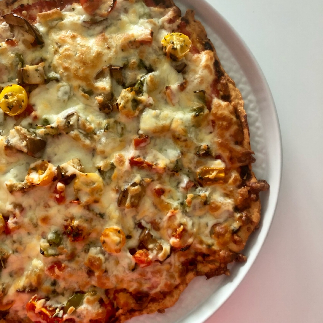 Pizza sin harinas con base de pollo