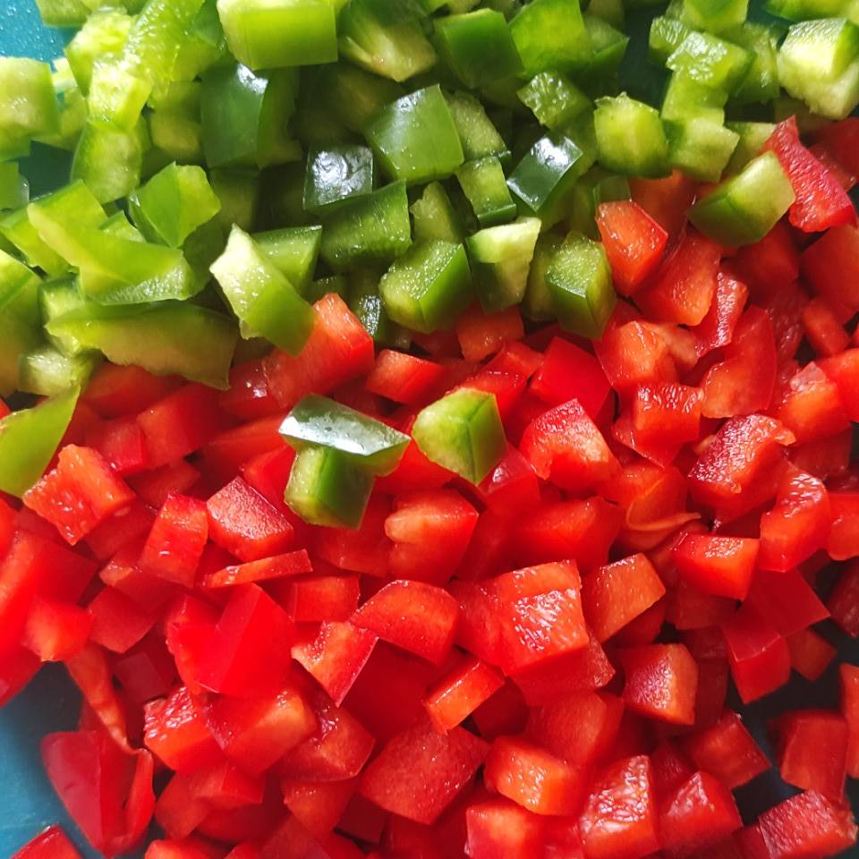 Pasta con verduras y atún