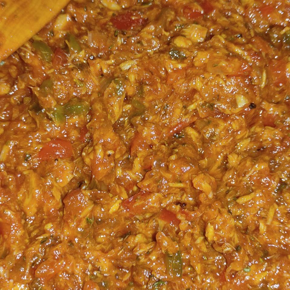 Pasta con verduras y atún