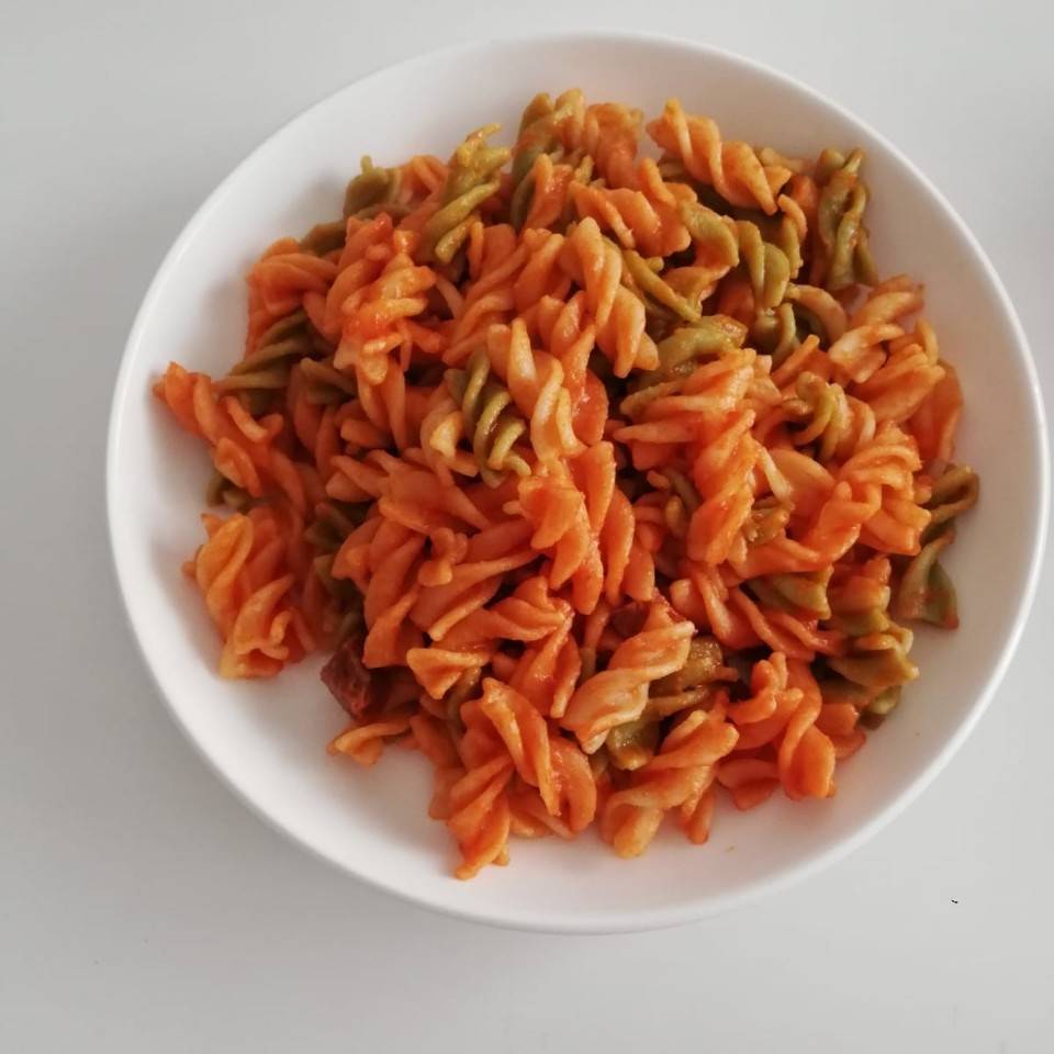 Macarrones con tomate