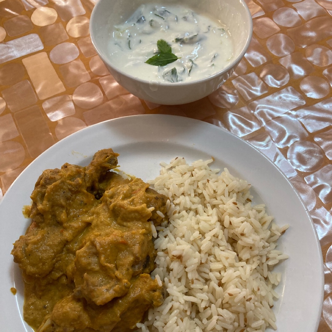 Pollo al curry con raita 🥵 Paso 8 Pollo al curry con raita 🥵 Paso 8