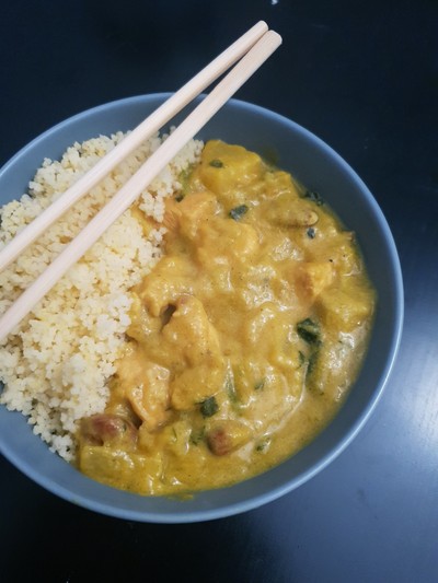 Pollo al curry con verduras 