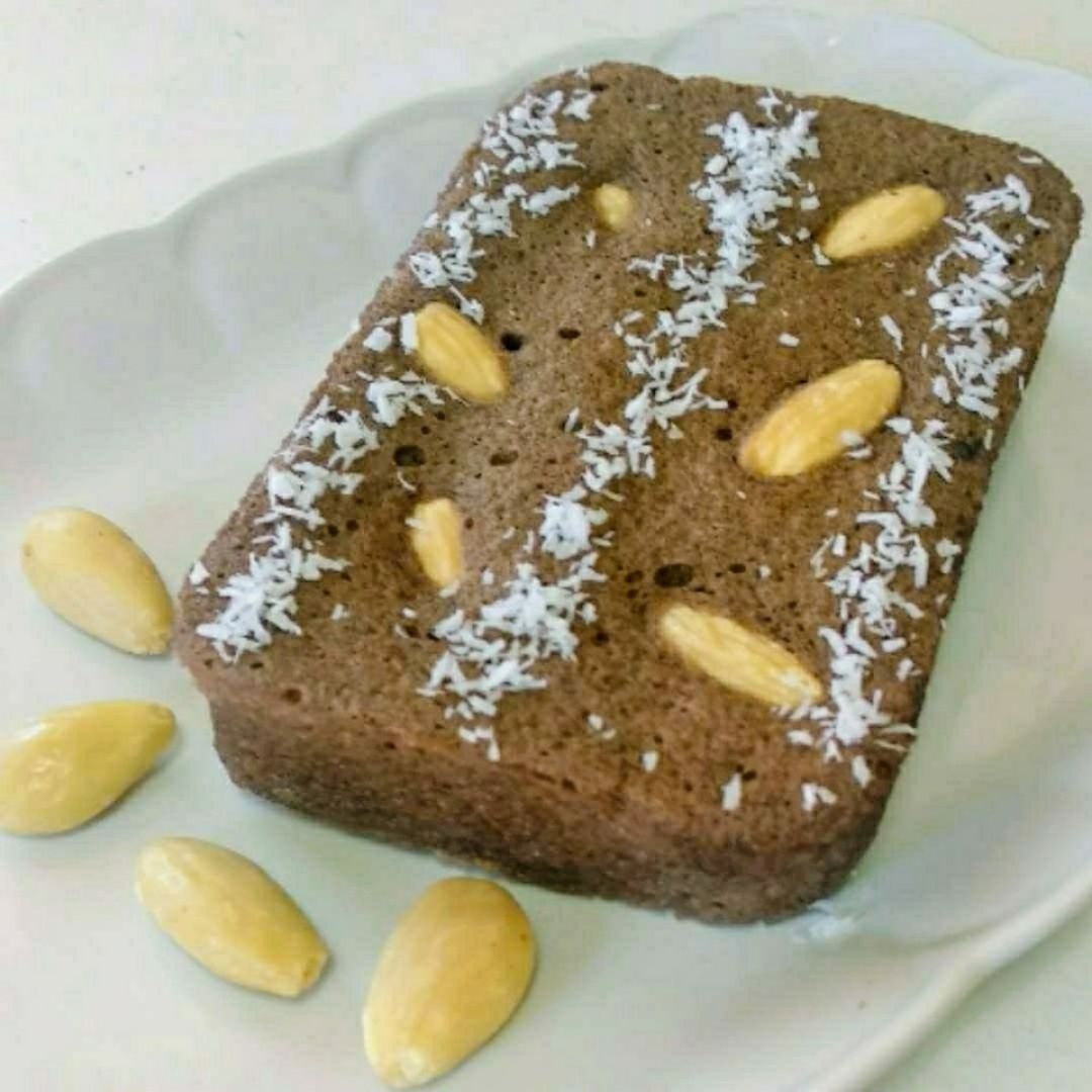 Bizcocho de cacao y almendras.