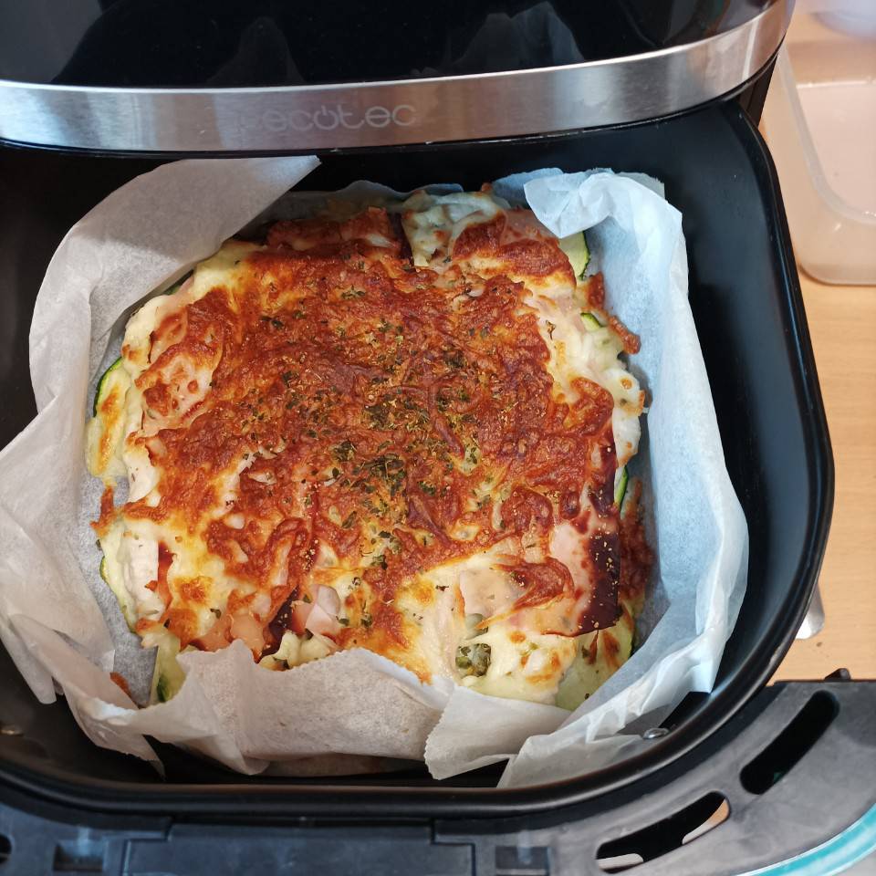 Pollo en Freidora de aire con Calabacín y mozzarella Pollo en Freidora de aire con Calabacín y mozzarella