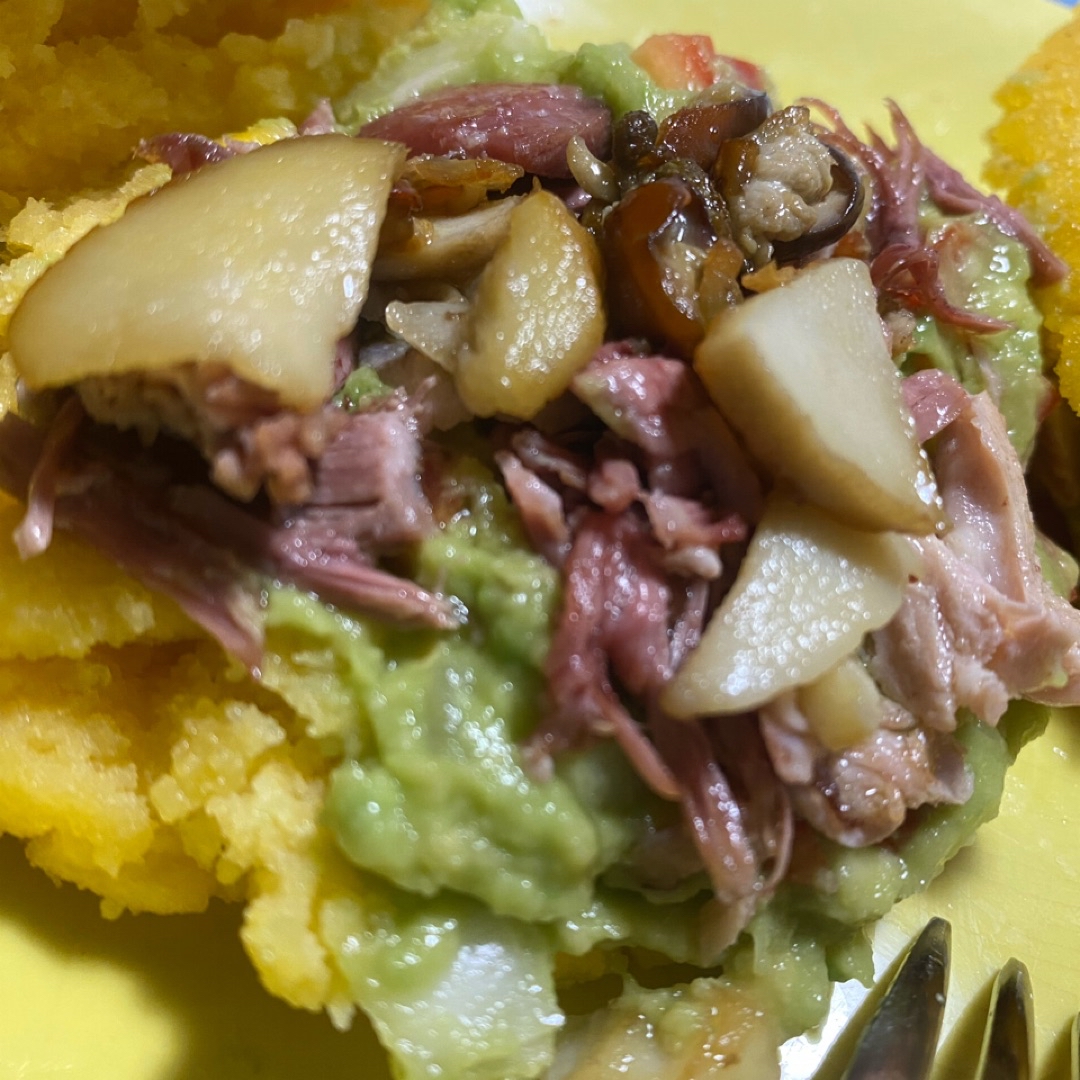Arepas de carne con boletus
