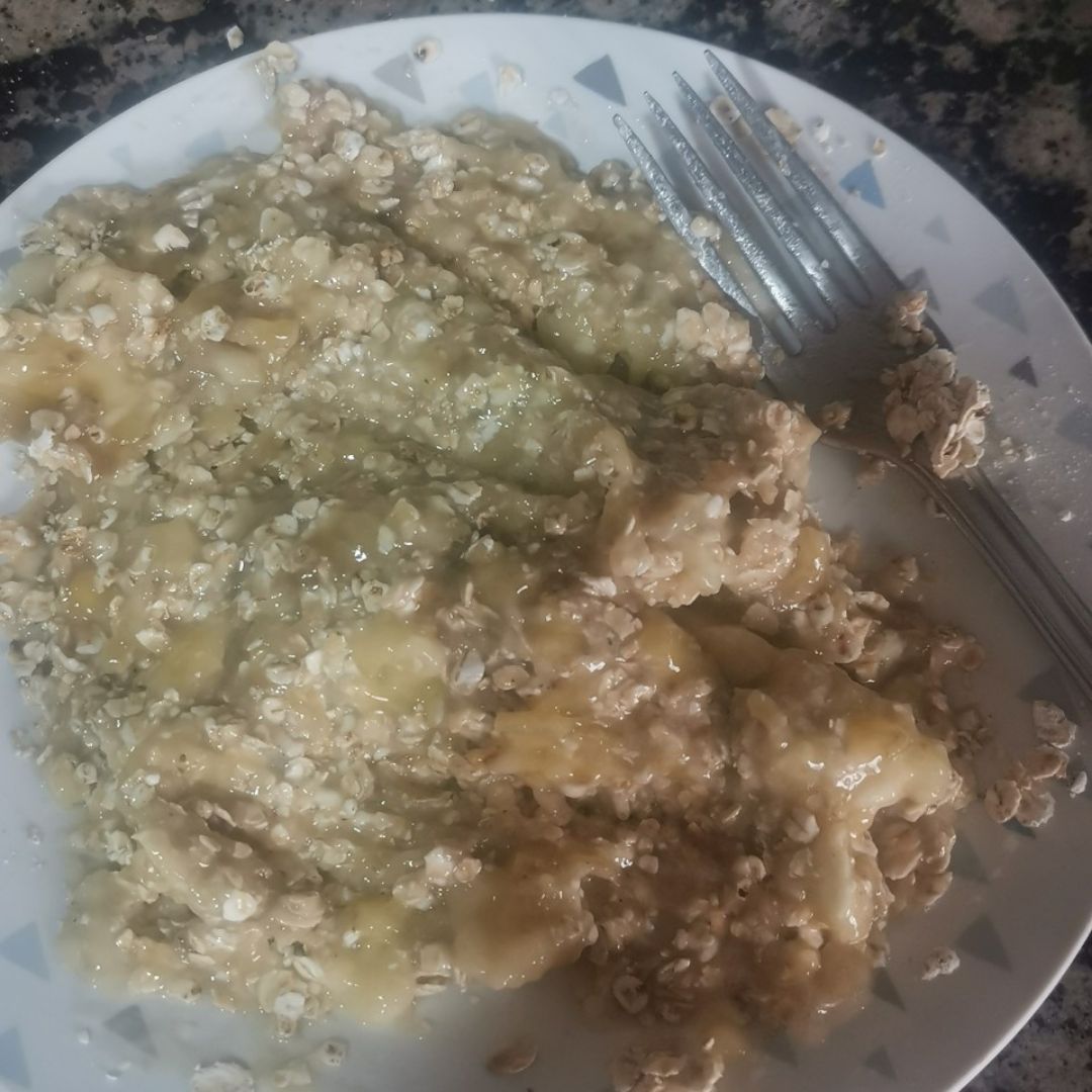Receta 2: De postre unas buenas galletas de avena y platano en microondas. Fácil y rápido. Receta de YouTube Paso 2 Receta 2: De postre unas buenas galletas de avena y platano en microondas. Fácil y rápido. Receta de YouTube Paso 2